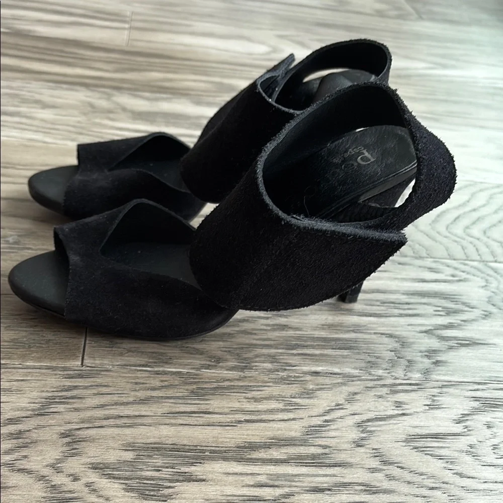 Pedro Garcia Black Sandals with Chunky Heel and Crisscross Straps - Picture 5 of 16